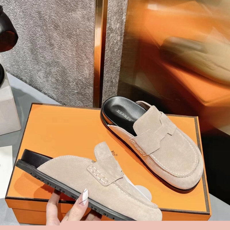 H**mes slippers